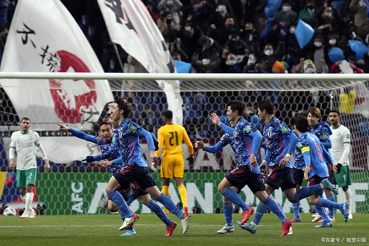 九游下载-训练课后亚冠焦点战，西汉姆完成远射贴柱，管理层满意，轮换策略被讨论的简单介绍